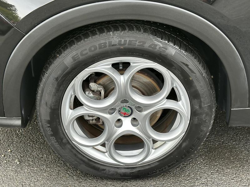 Alfa Romeo Tonale (2023) 1.6 JTDm /96kW * 1.Maj.    - fotka 46 z 46