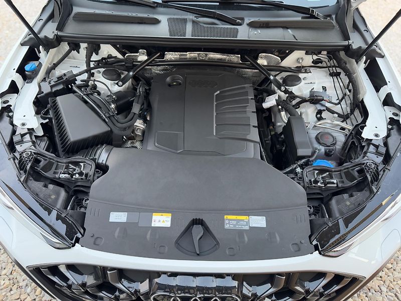 Audi Q5 (2025) Sportback 40TDI Quattro S-Line - fotka 12 z 29