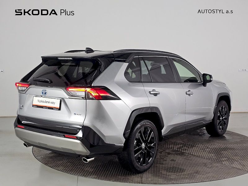 Toyota RAV4 (2025) 2.5HEV 222k 4X4 SELECTION - fotka 2 z 34