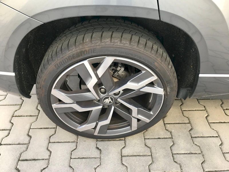 Škoda Karoq (2025) SPORTLINE TSI 1.5/110KW 7AP - fotka 18 z 35