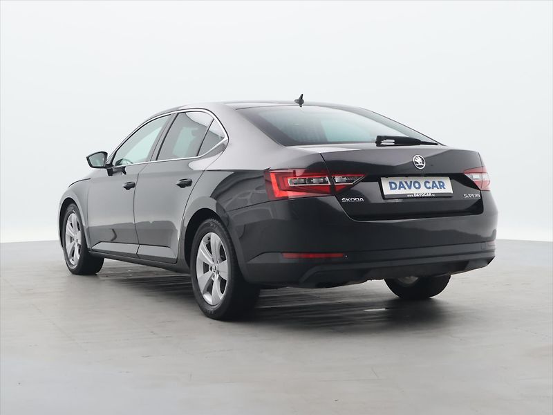 Škoda Superb 1,6 TDI 88kW DSG Aut.klima - fotka 5 z 33