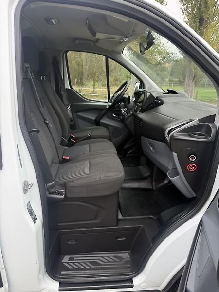 Ford Transit Custom (2014) FORD TRANSIT CUSTOM 6 MÍST M1  - fotka 17 z 20