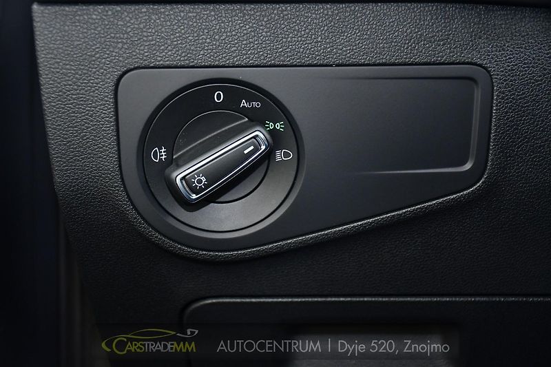 Volkswagen Tiguan 2.0TDi DSG NAVI TAŽNÉ ČR 1.M - fotka 25 z 53
