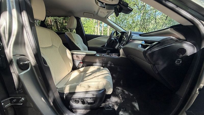 Lexus RX 450h plus 450H+ 2,5 PHEV LUXURY, TAŽNÉ Z - fotka 8 z 33