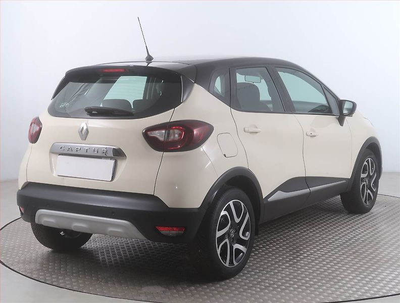 Renault Captur (2019) 1.3 TCe, Serv.kniha, Navi - fotka 5 z 16