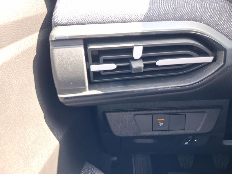 Dacia Jogger (2026) Expression TCe 110 5 míst  - fotka 17 z 24