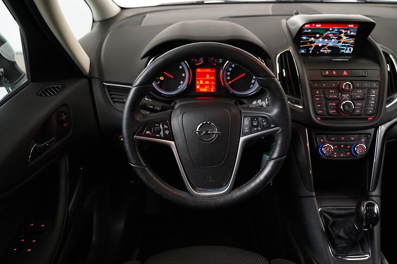 Opel Zafira - fotka 17 z 27