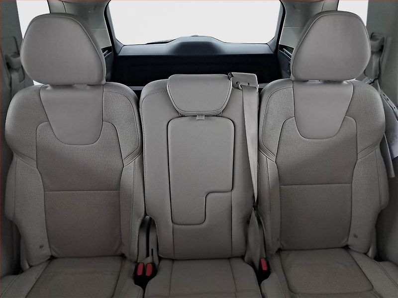 Volvo XC90 (2018) D5 AWD Polestar - fotka 10 z 26