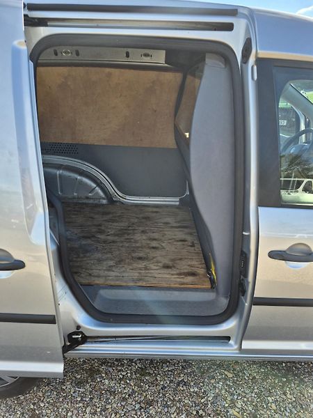 Volkswagen Caddy (2009) 1.9Tdi Tažné Klima - fotka 19 z 23