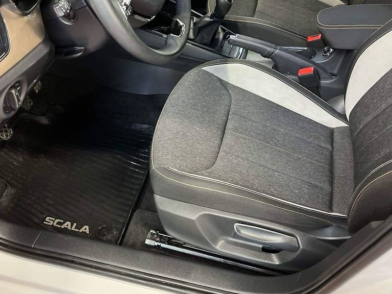 Škoda Scala (2023) Style 1.0 TSI - fotka 11 z 20