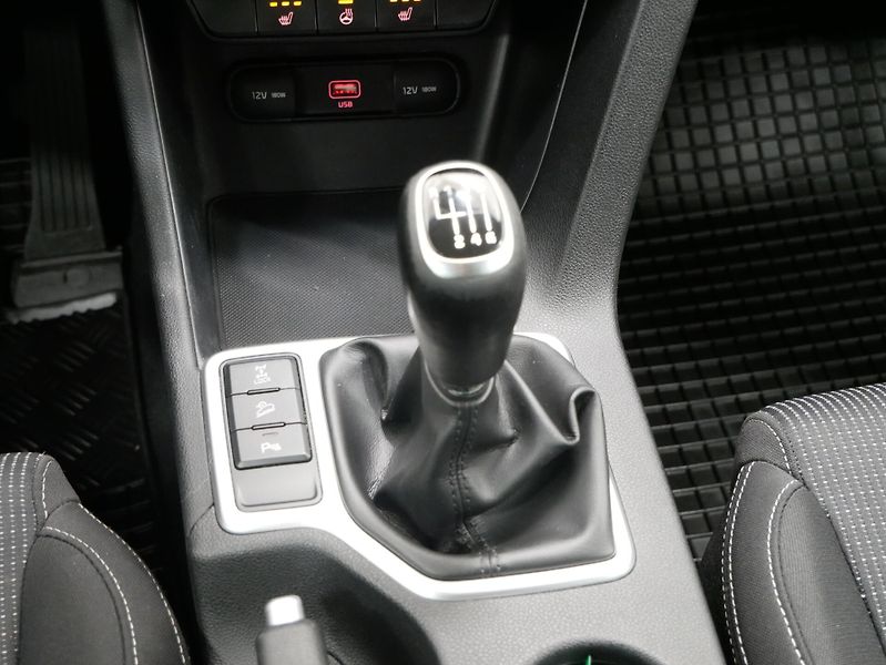 Kia Sportage - fotka 22 z 25