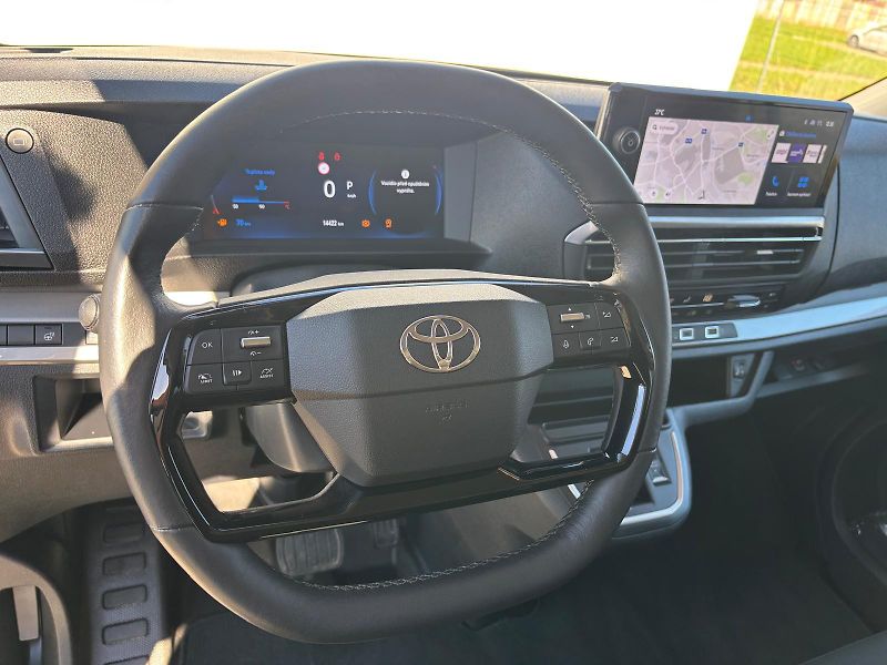 Toyota ProAce Verso 2,2 D Business Comfort 9S - fotka 14 z 23