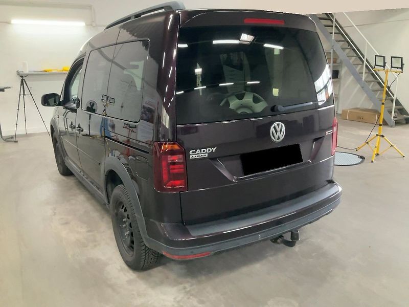 Volkswagen Caddy (2016) 2.0 TDI Alltrack 4Motion DSG - fotka 2 z 13
