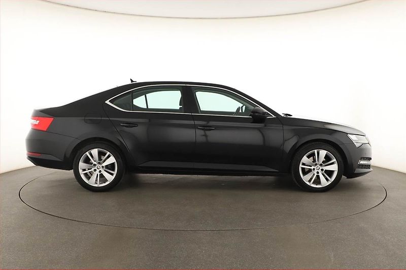 Škoda Superb (2020) Style 2.0 TDI, Automat, ČR - fotka 6 z 20
