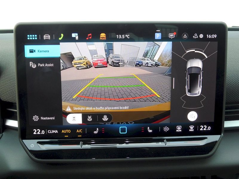 Volkswagen T-Roc (2026) R-Line 1,5 eTSI 110kW mHEV DSG - fotka 17 z 32