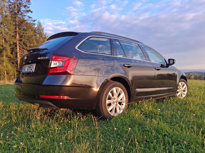 Škoda Octavia (2017) - fotka 2 z 19