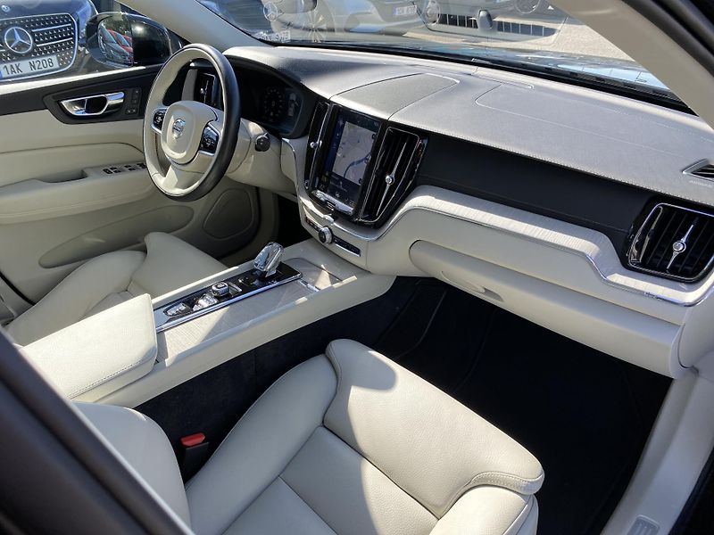 Volvo XC60 - fotka 14 z 27