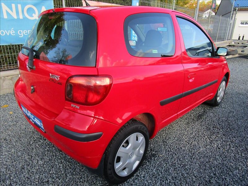 Toyota Yaris 1.0VVT-i Terra KLIMA - fotka 6 z 35