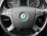 Škoda Octavia (2006) 2.0 TDI, po STK, dobrý stav - náhled 15