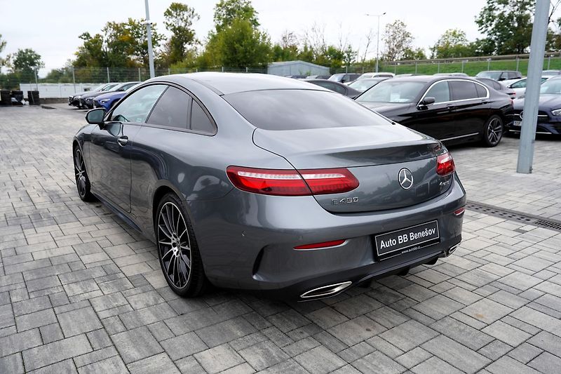 Mercedes-Benz Třídy E E 450 AMG 4Matic+, 370PS - fotka 4 z 43