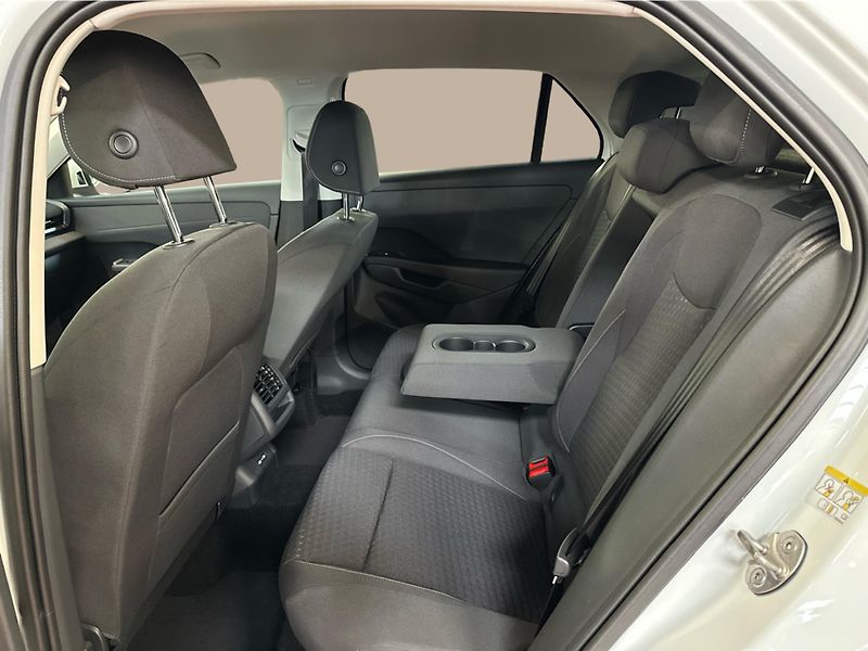 Volkswagen T-Roc (2025) Life 1,5 eTSI 85 kW 7DSG - fotka 12 z 23