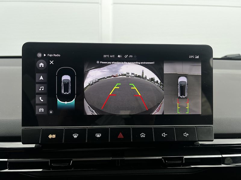 MG MG4 150kW 64kWh LUXURY 1.Maj DPH - fotka 15 z 23