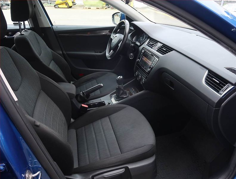 Škoda Octavia (2016) Ambition Plus 1.4 TSI, ČR - fotka 9 z 21