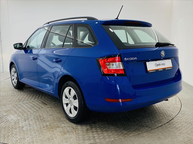 Škoda Fabia 1,0 TSI 70kW Active - fotka 18 z 20