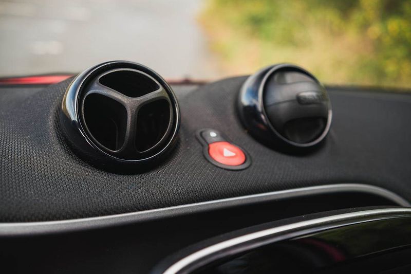 Smart Forfour (2019) EQ, SoH 86%, Automat - fotka 19 z 29