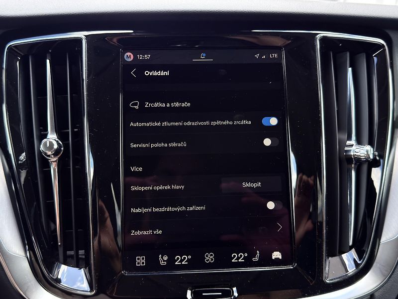 Volvo V60 B4 FWD CORE // REZERVACE // - fotka 29 z 35