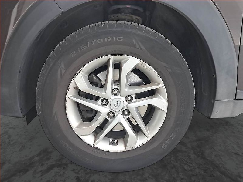 Hyundai Tucson (2016) 1.6 GDI, Park. senzory - fotka 13 z 19