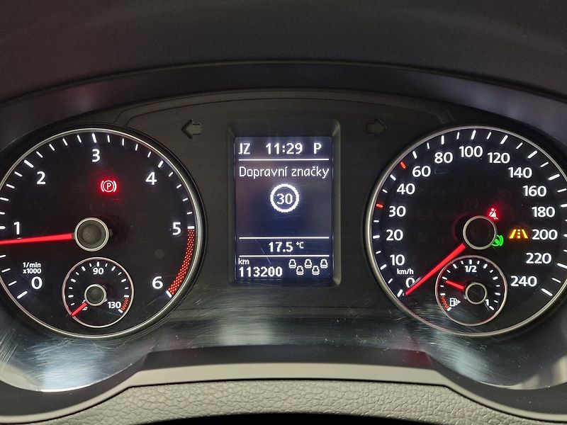 Volkswagen Sharan (2020) 130kW 4M GT DSG 2020 | Záruka - fotka 46 z 73