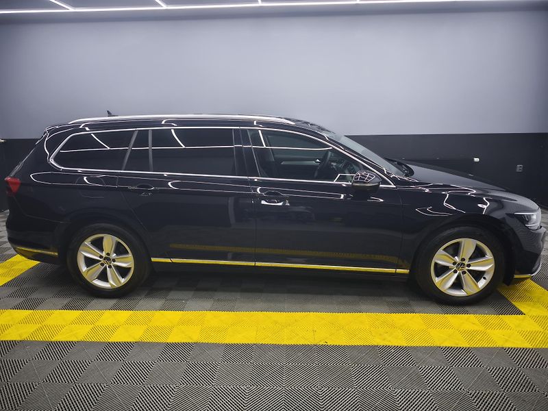Volkswagen Passat Variant (2022) 2.0TDI 1. Majitel, DSG - fotka 5 z 35