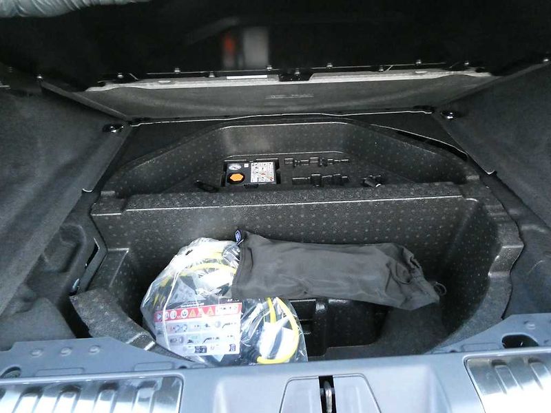 Land Rover Range Rover Sport Dynamic HSE P460e - fotka 31 z 34
