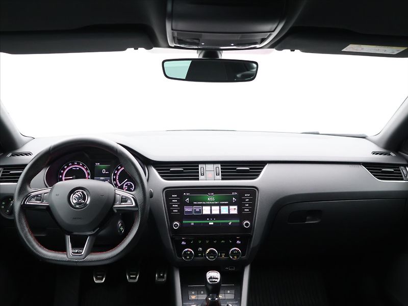 Škoda Octavia 2,0 TDI 135kW RS CZ Tažné - fotka 23 z 30