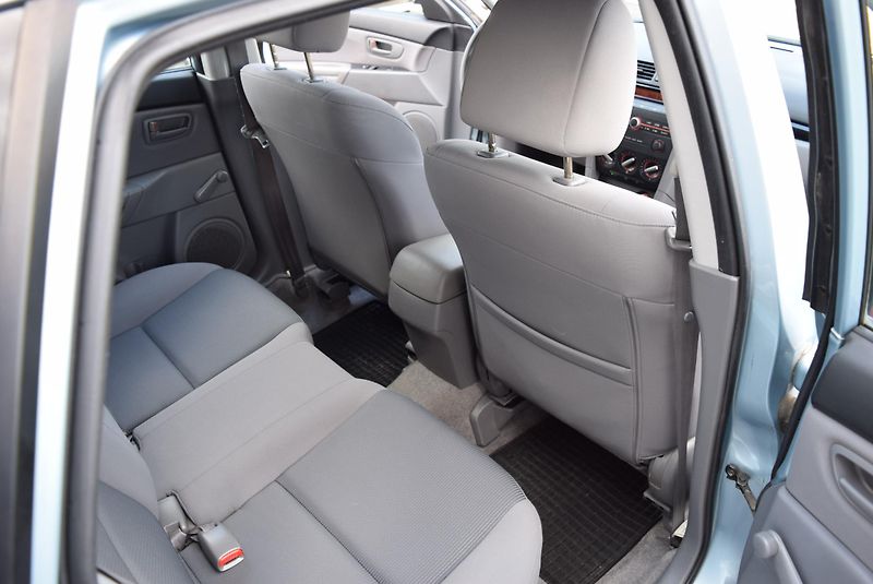 Mazda 3 (2007) 1.4 16v BK 62kw COMFORT 2x ALU - fotka 33 z 36