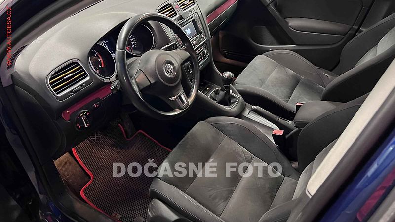 Volkswagen Golf (2010) 1.4TSi, bixen, autoAC - fotka 3 z 3