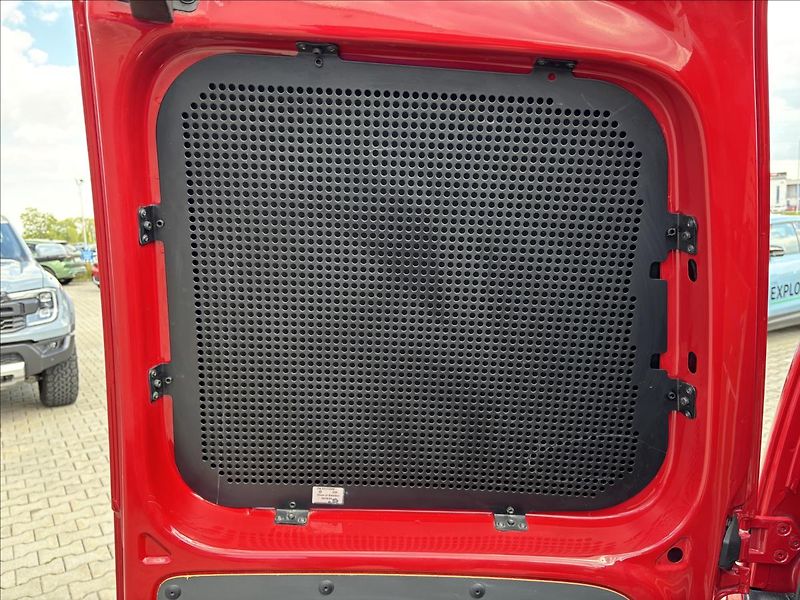 Volkswagen Caddy 1,4 TGI 81kW CNG Maxi Dílna - fotka 16 z 37