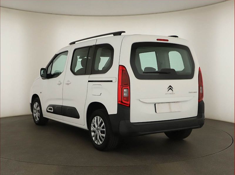 Citroën Berlingo (2019) Feel 1.5 BlueHDi, 5Míst, ČR - fotka 4 z 12