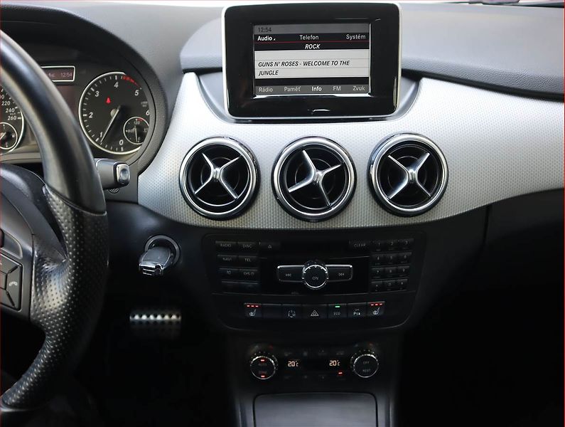 Mercedes-Benz Třídy B (2013) B 180 CDI, Automat, Serv.kniha - fotka 12 z 18