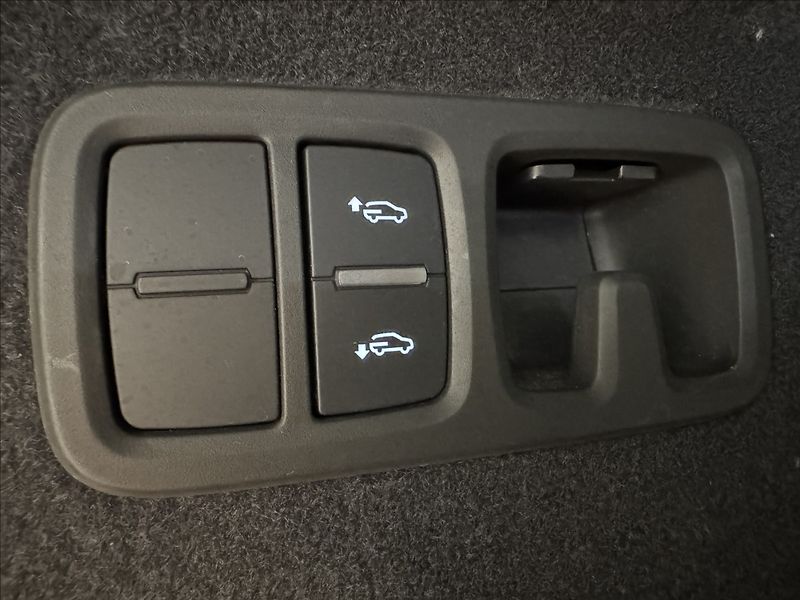 Audi Q8 3,0 TDi  S-Line HD LED Záruka - fotka 15 z 50