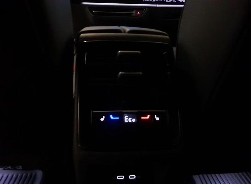 Volkswagen ID.7 Tourer GTX 360kam Masáž HuD Tažné - fotka 18 z 18