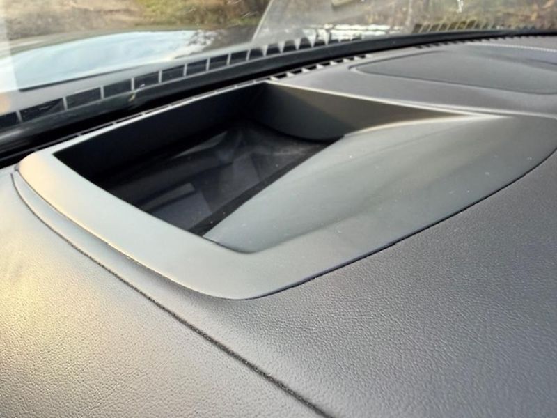BMW Řada 6 650i xDrive, GC,CZ,TOP VÝBAVA - fotka 11 z 37