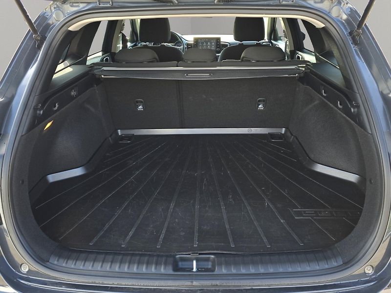 Kia Ceed (2022) Spin 1.5T-GDi 117kW A/T, Serv. - fotka 25 z 25