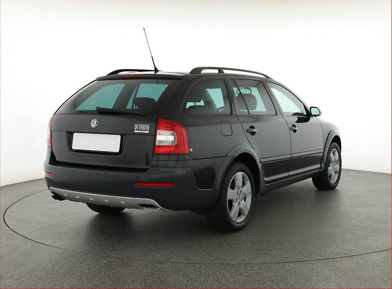 Škoda Octavia (2007) Scout 2.0, 4X4, Tempomat - fotka 5 z 16