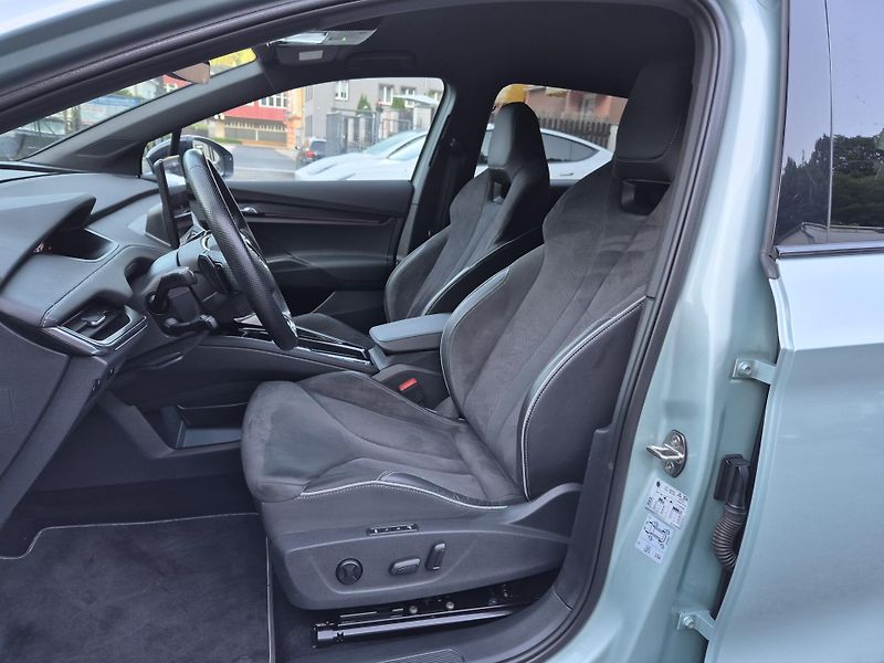 Škoda Enyaq SPORTLINE 195kw, iV80x SOH 92% - fotka 41 z 48
