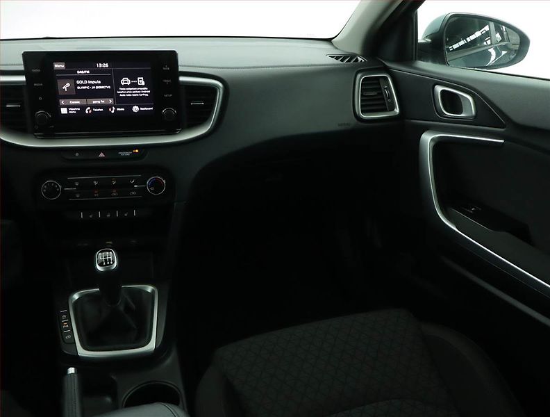 Kia Ceed (2023) Spin 1.0 T-GDI, SPIN, DPH - fotka 8 z 15