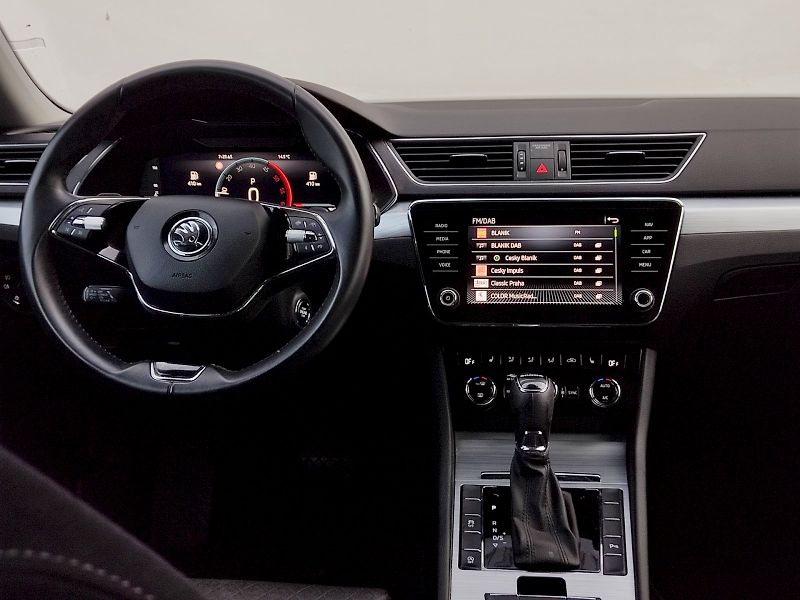 Škoda Superb (2023) Combi 2,0 Tdi 147 Kw DSG - fotka 6 z 38