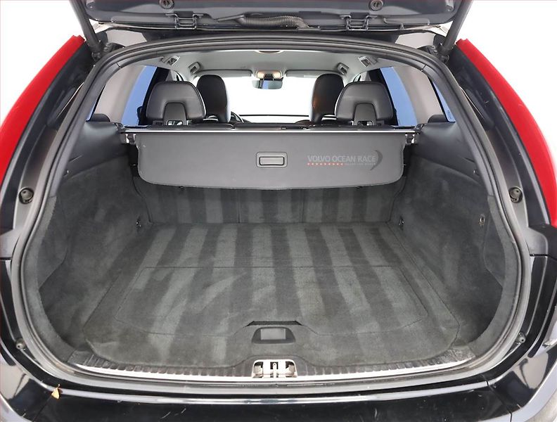 Volvo XC60 (2015) Ocean Race D4, Automat - fotka 16 z 16