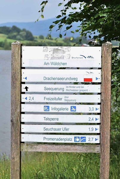 Pro ornitologa ráj, pro běžného turistu zážitek. To je Dračí jezero.